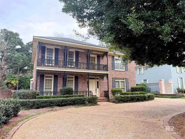 53 Warwick Road, Mobile, AL 36608