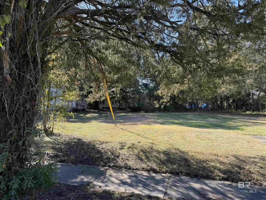 460 Dexter Avenue, Mobile, AL 36604 - Image #2