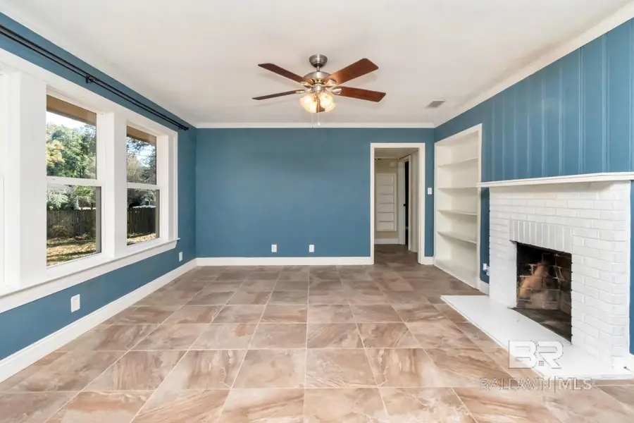 410 St. John Place, Mobile, AL 36609 - #3
