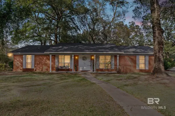 302 Hummingbird Drive, Satsuma, AL 36572