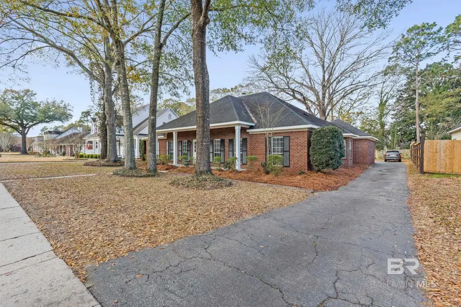 1112 Savannah Drive, Mobile, AL 36609 - #2