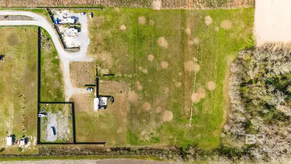 7826 County Road 19, Foley, AL 36535