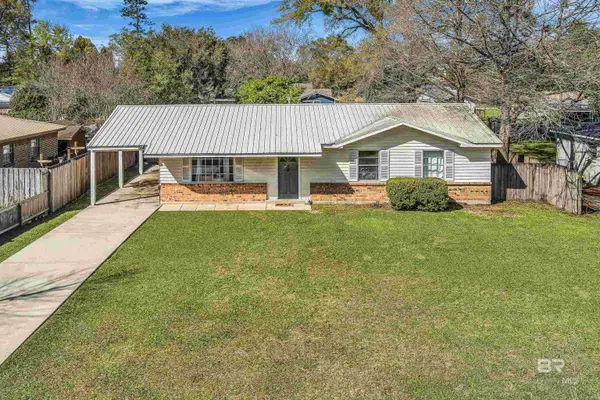 407 E Myrtle Avenue, Foley, AL 36535