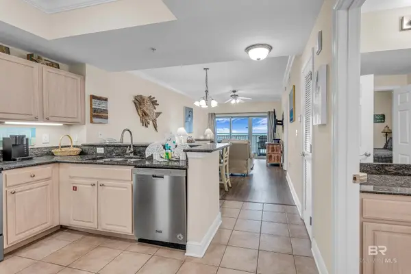 1010 W Beach Boulevard #1406, Gulf Shores, AL 36542