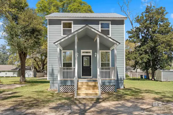 206 W Verbena Avenue, Foley, AL 36535