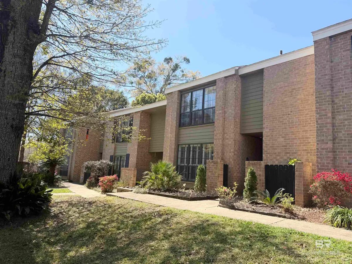 2901 Grant Street #902, Mobile, AL 36606 - #1