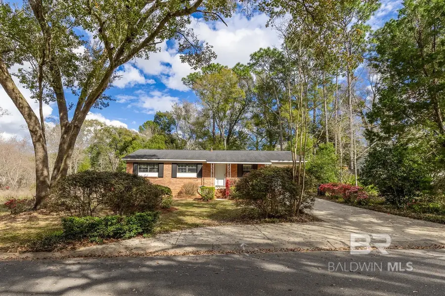 53 Young Street, Fairhope, AL 36532 - #3