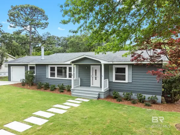 216 Pinecrest Lane, Fairhope, AL 36532