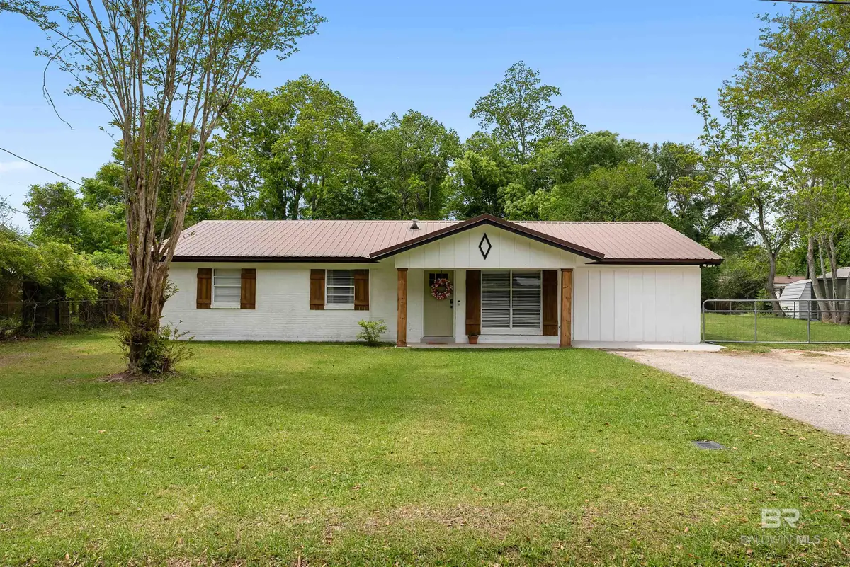 207 Mitchell Avenue, Bay Minette, AL 36507 - #1