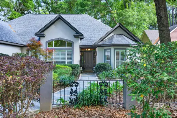 4 Greenbrier Lane, Fairhope, AL 36532