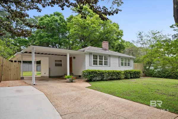 5210 S Pineview Lane, Mobile, AL 36608