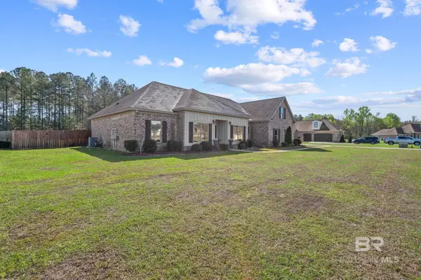 5289 Walter Lee Circle, Grand Bay, AL 36541