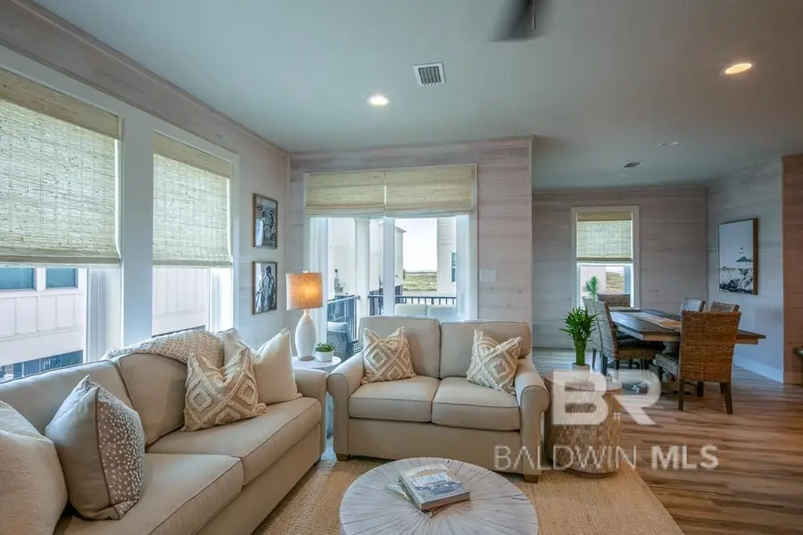 588 E Beach Boulevard #D, Gulf Shores, AL 36561 - #3