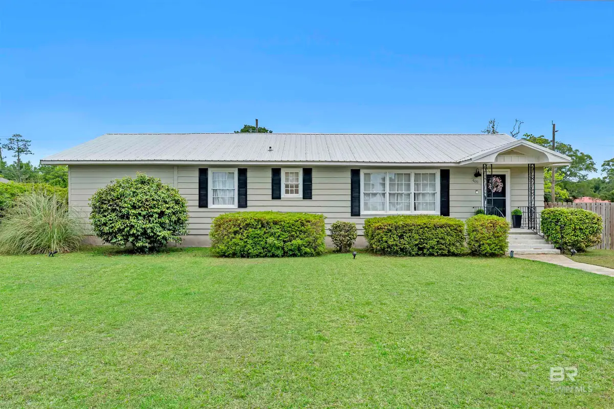 402 W Magnolia Avenue, Foley, AL 36542 - #1