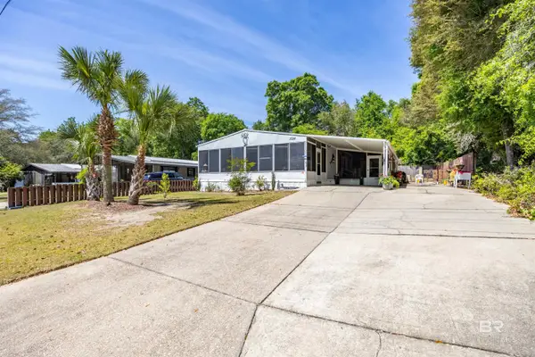 1524 Valencia Drive, Lillian, AL 36549