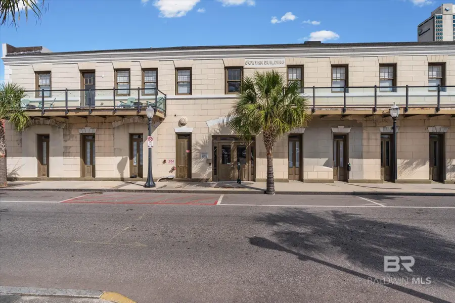 204 Conti Street #1B, Mobile, AL 36602 - #2