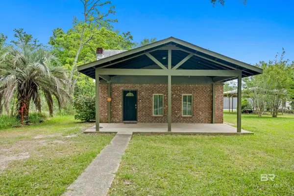 18210 E Illinois Street, Robertsdale, AL 36567