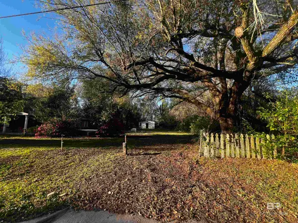 1604 Robert E Lee Street, Mobile, AL 36605