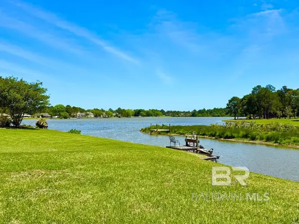 9328 Lakeview Drive, Foley, AL 36535
