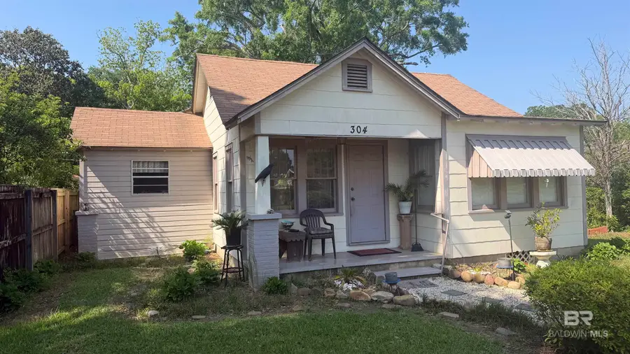 304 W Myrtle Avenue, Foley, AL 36535 - #3
