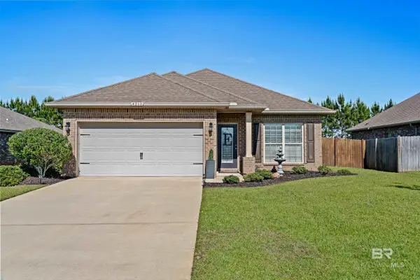 4268 Birkdale Street, Gulf Shores, AL 36542