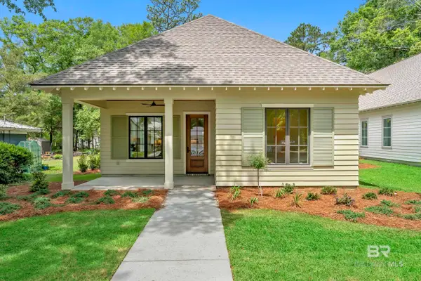 410 Azalea Street #102, Fairhope, AL 36532