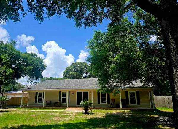 563 S Vaughn Drive, Satsuma, AL 36572