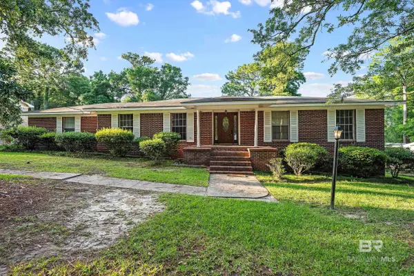 135 Pineridge Road, Daphne, AL 36526