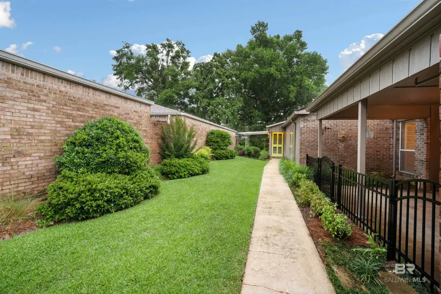 17 W Cobblestone Way, Mobile, AL 36608 - #2