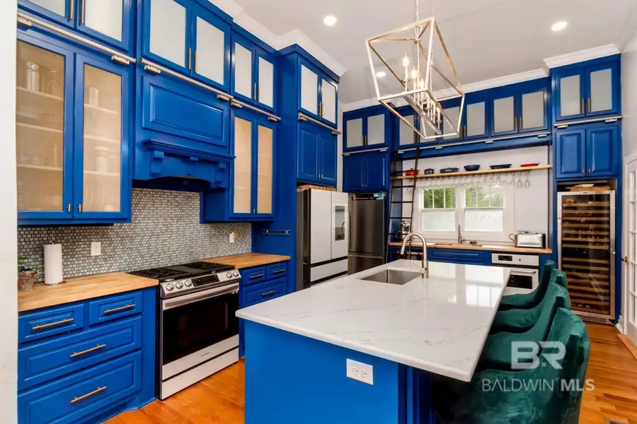 202 Roper Street, Mobile, AL 36604 - #3