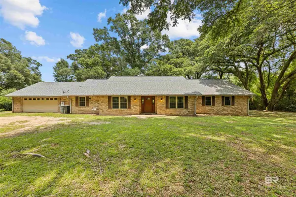 20010 Oakdale Lane, Robertsdale, AL 36567