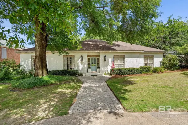 229 W Lakewood Drive, Mobile, AL 36608