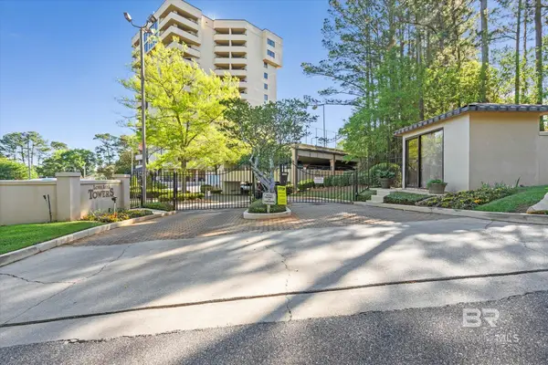 100 Tower Drive #203, Daphne, AL 36526