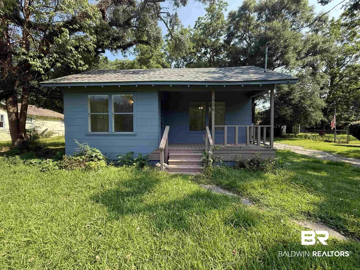 306 Hillside Drive, Chickasaw, AL 36611 - #1
