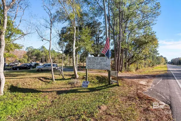 10527 Bellingrath Road, Theodore, AL 36582