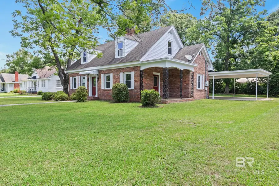 900 Lovelace Avenue, Brewton, AL 36426 - #3