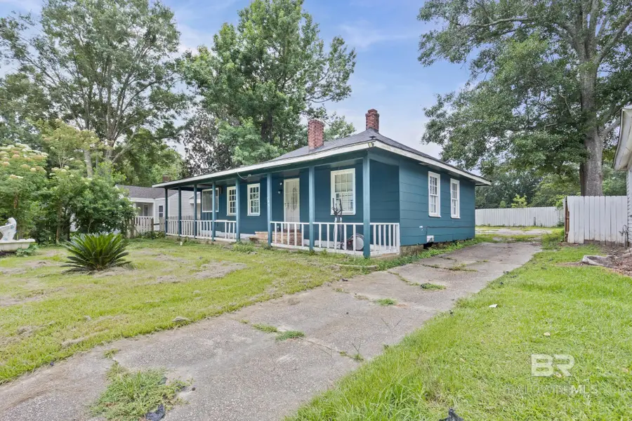 160 Glenn Avenue, Mobile, AL 36606 - #2