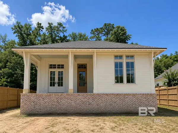 214 Tensaw Avenue, Fairhope, AL 36532