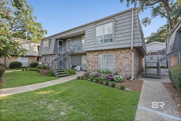 207 S Mobile Street #204, Fairhope, AL 36532
