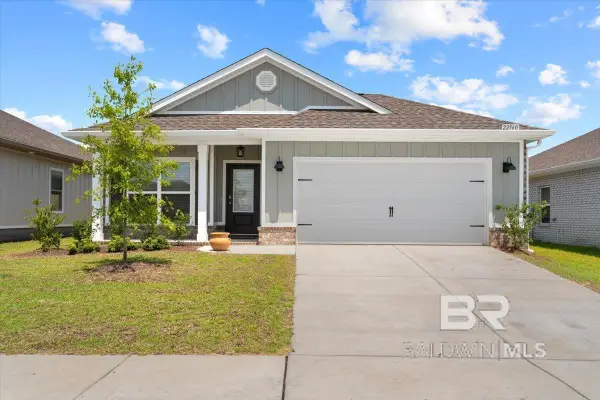 22560 Hamilton Street, Robertsdale, AL 36511