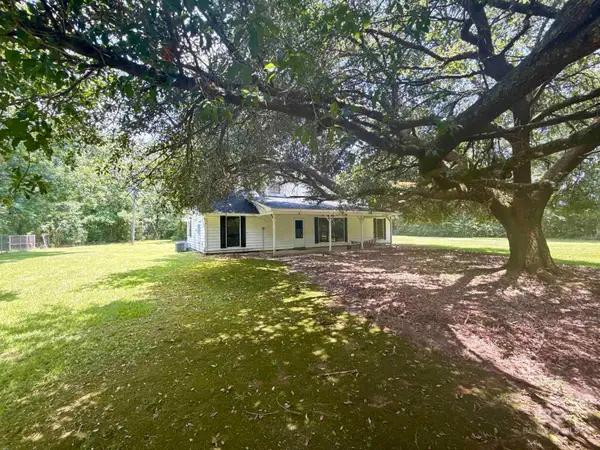 34750 Oak Lane, Stapleton, AL 36578