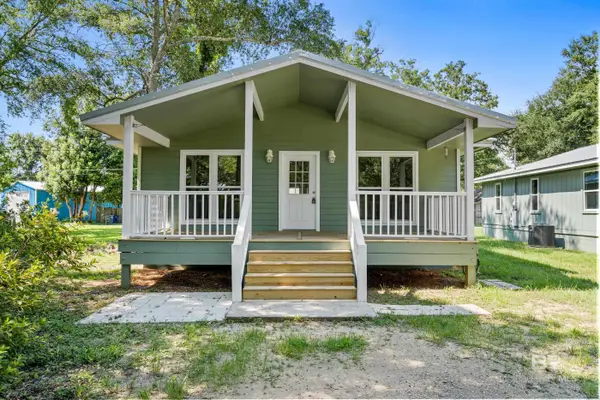 210 W Verbena Avenue, Foley, AL 36535