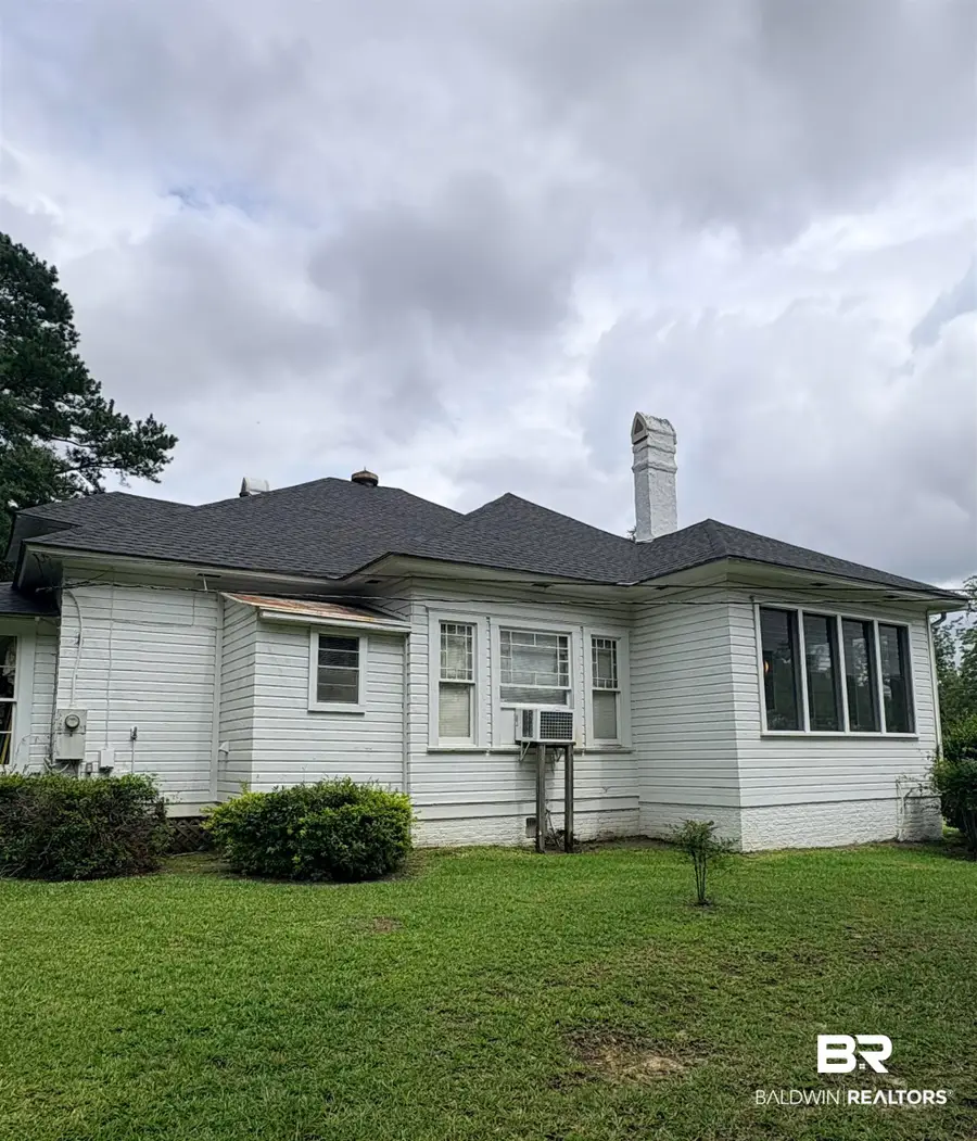 115 E Mcmillan Street, Evergreen, AL 36401 - #3