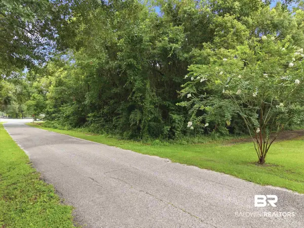 24975 Lavinia Avenue, Elberta, AL 36530