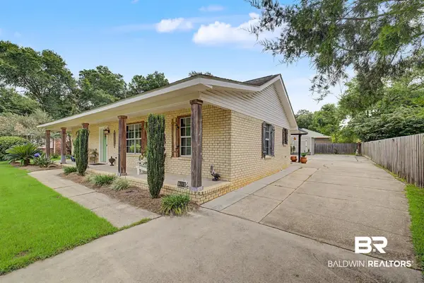 2808 Pine Ridge Drive, Lillian, AL 36549