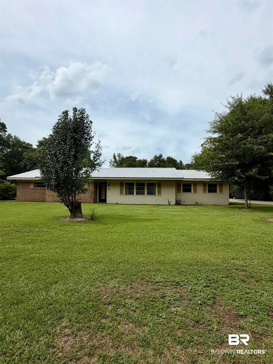 803 E Horner Street, Atmore, AL 36502 - #2