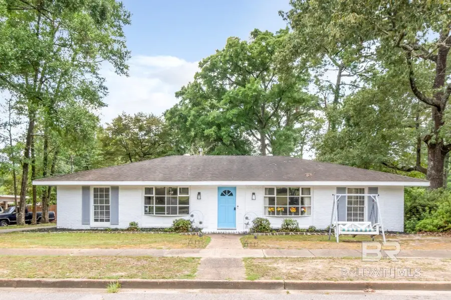 4587 N Woodcliff Drive, Mobile, AL 36693 - #2