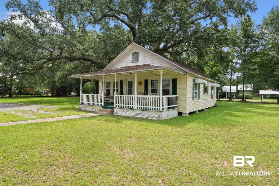615 W Section Avenue, Foley, AL 36535 - #2