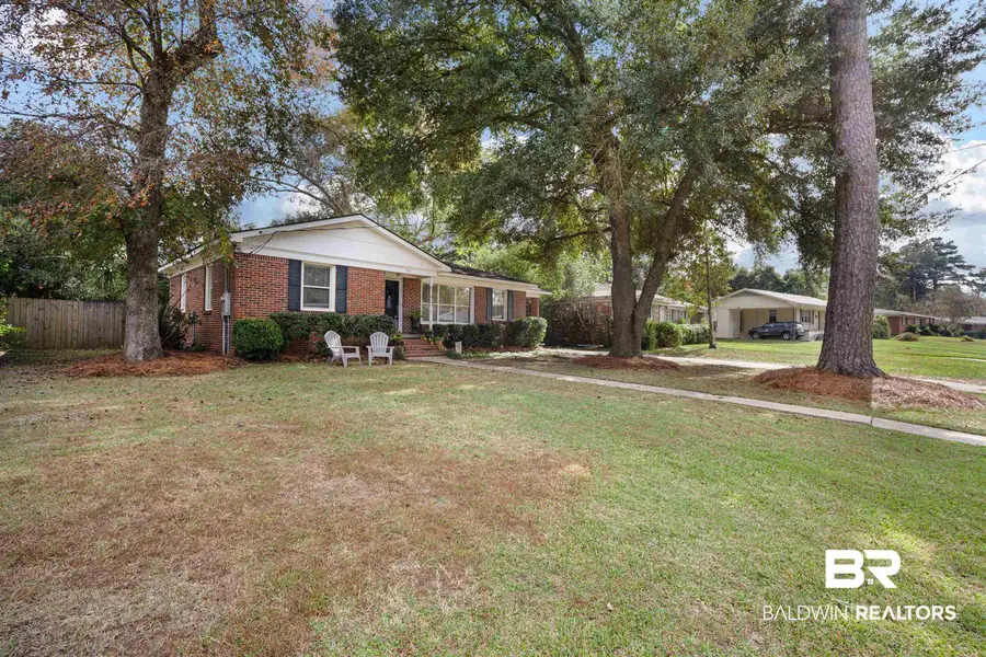 511 E Barksdale Drive, Mobile, AL 36606 - #2