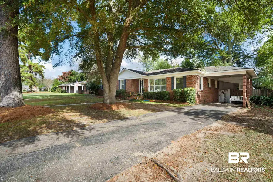 511 E Barksdale Drive, Mobile, AL 36606 - #3